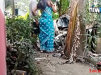 Super hot Indian couple gets wild in the garden with molten bang-out