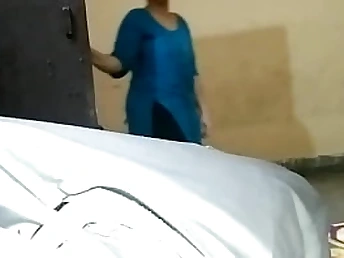 Mai Aa Gyi Hindi's homemade doggie-style smash tape with Hindi voice