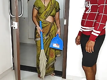 Gorgeous Komal and Goldx get romped rigid in doggie at the door