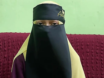 Step-siblings desperate for a job need a quickie, tavern the job offer is nothing close by brag close by refuse!