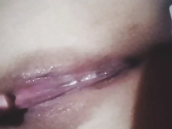 Observe this Indian COUGAR with a cock-squeezing honeypot get her arms on raw vag