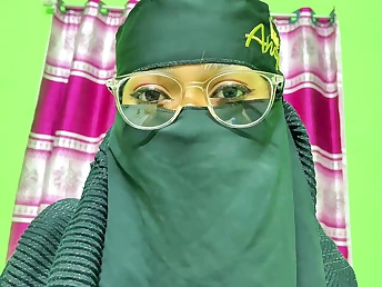 Desi aunty gets roughed up increased by sucks like a pro in rough Indian sex video