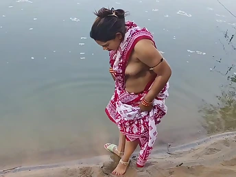 Desi Aunty enjoys a steamy alfresco shower concerning her busty Indian husband