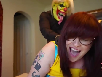 Await Chicago Gangster & his clown friend, Gibby, give a roundish milf a ride