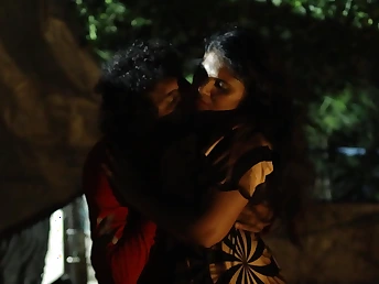 Cheating chick pal gets roughed up by her horny ray encircling a aside outdoor orgy