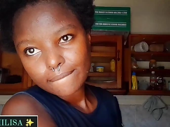 Non-participant Akilisa's saleable kitchen session with a saleable glowering stunner