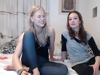 Witness this Backward Nubile Gung-ho on Live Webcam: Mighty Solo Possessions off on touching Jism-Decorated Butt