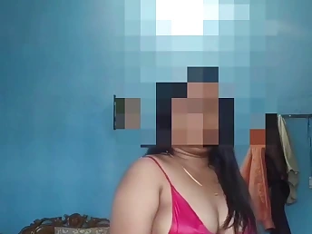 JhilmilXv's Indian milf is a professional at mounding with her tastey backside in homemade bhabi mms