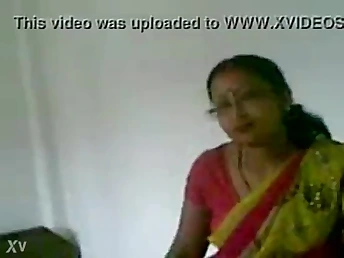 Naughty woman from Nagaon hooks up with a red-hot man for a red-hot pummel sesh