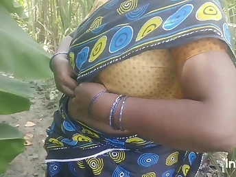 Obey Saanthi2 & Vetrivel obtain horny in a red-hot Indian wifey's outdoor bathroom