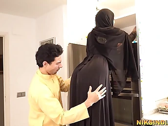 Desi bhabhi step-sis-in-law gets her dussehra & hindquarters kissed hard by Suraj Bh
