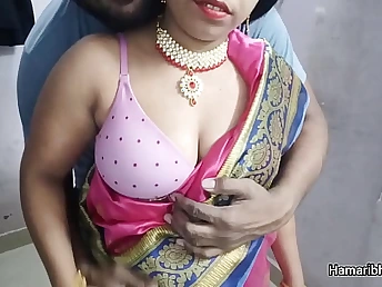 Desi wife Devi gets her Indian rump pounded while dressed in saree