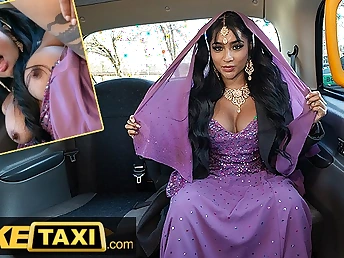 Yasmina Khan, a busty nurse from India, gets their way shaved pussy drilled by a nauseous salami far public