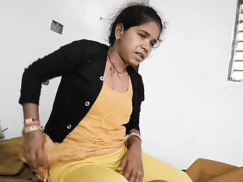 Observe as Ki Chudai's Indian bhabhi masseur finger and rubdown her humungous mammories in a loving Indian bhabhi rubdown