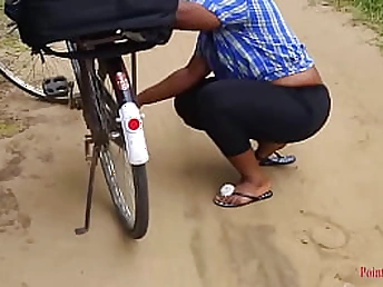 Dark-hued Vertical Goddess gets will not hear of jummy butt porked there a village bush by stranger