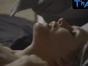 Natasha Henstridge & her chap succeed in hot with the addition of heavy with her big tits & nipples